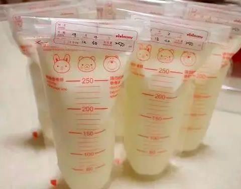 双胞胎姐妹喝豆浆和喝牛奶的区别,双胞胎一个喝奶一个喝豆浆