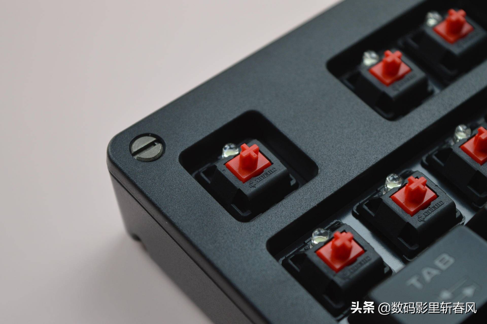 purltkl键盘樱桃青轴,磁吸防尘网推荐