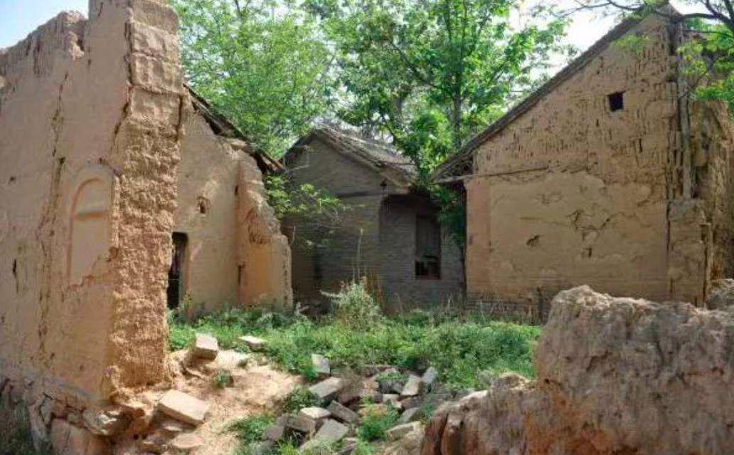 老话讲，“农村不作颠，街上不冒烟”，认识农村的重要性