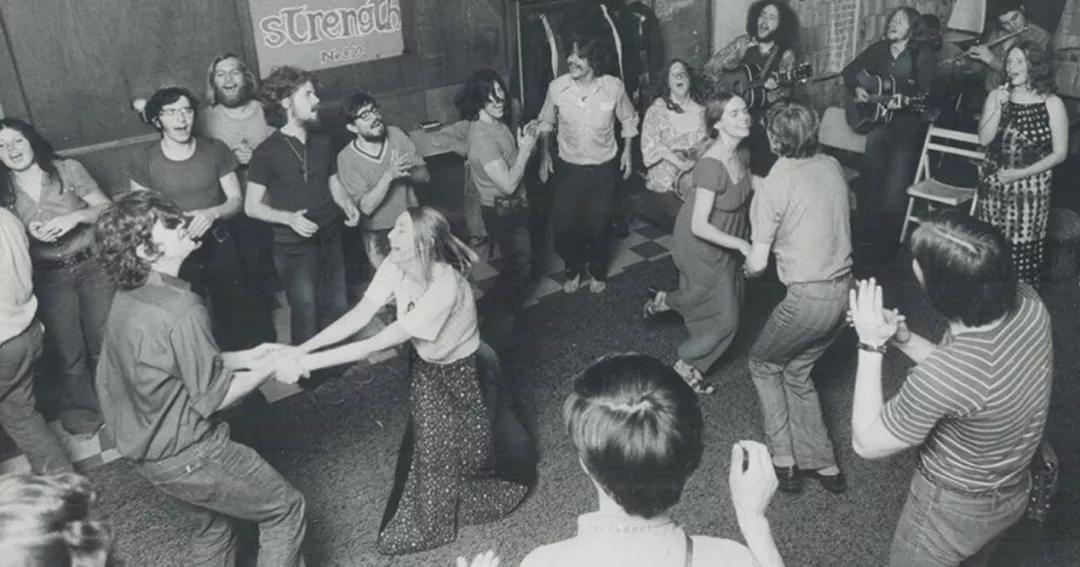 靠女性贩卖肉体拉人头，鼓励*伦乱**及*虐性**儿童…令人不寒而栗的“上帝之子”！【形形色色的美国*教邪**系列之六】