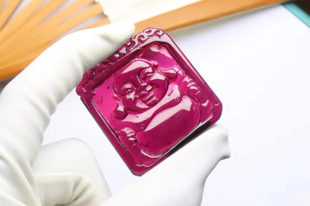 如何体现女王范,女性一定要有超显气质的珠宝