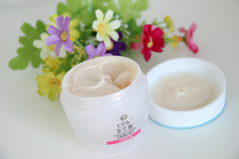 适合40-50岁女人的面霜国货,适合50岁的滋润型平价面霜