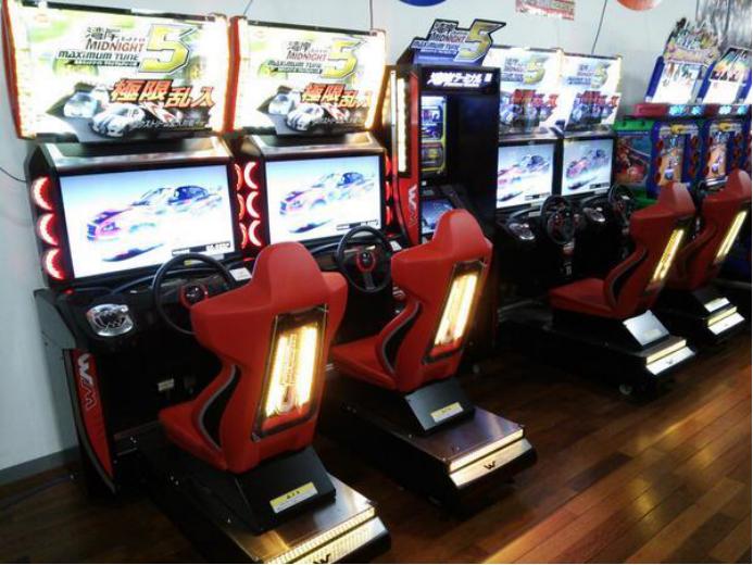 《头文字D》们的不留神,埋下「汽车观」里的“中二魂”