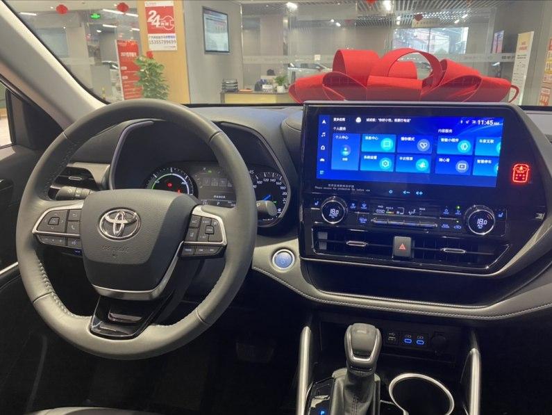 闲逛广丰4s店,体验全新汉兰达