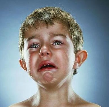 12岁孩子受到惊吓会有哪些表现,五个月宝宝受到惊吓有哪些表现