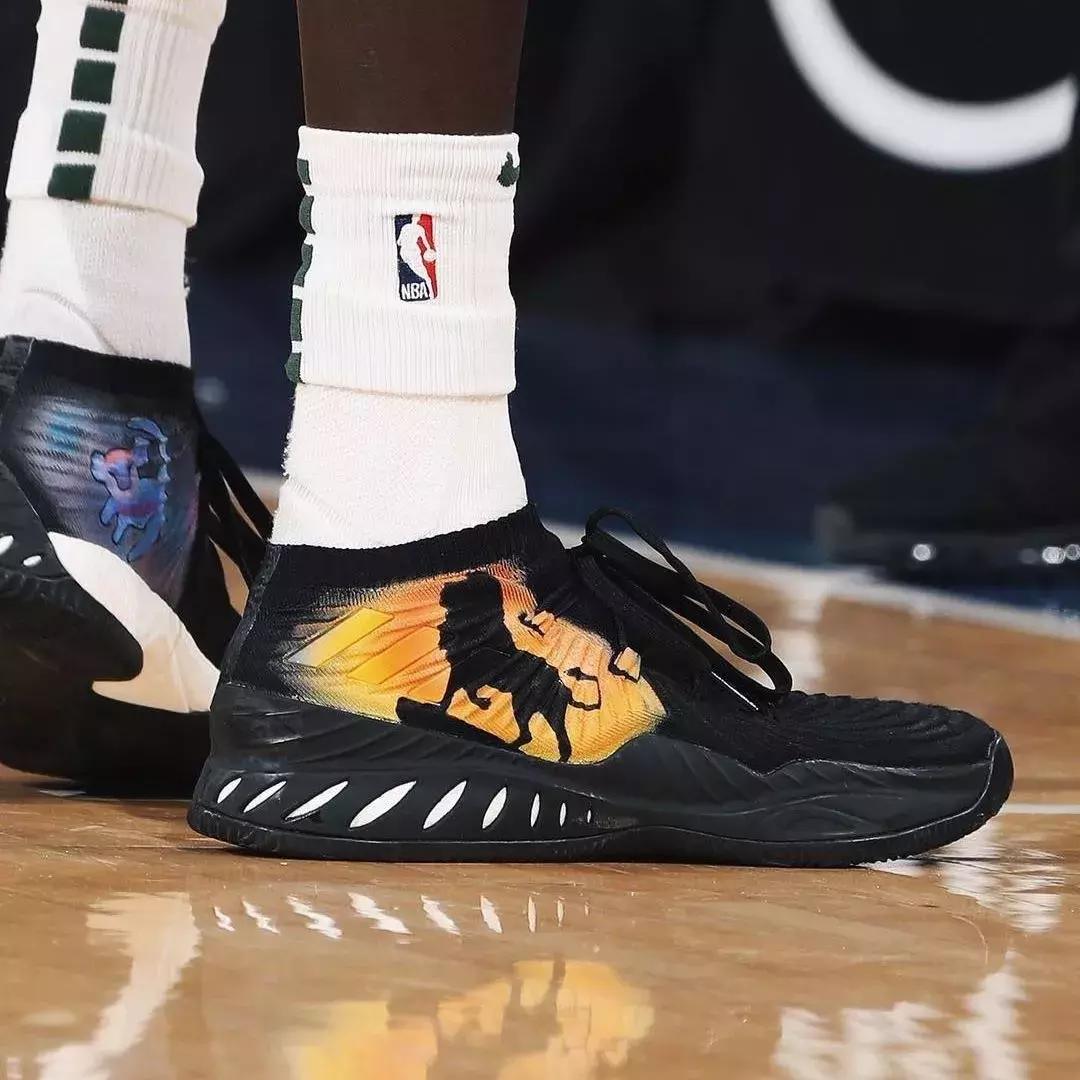 NBA球员今日上脚：塔克实战AJ1，麦迪中国行穿新鞋！