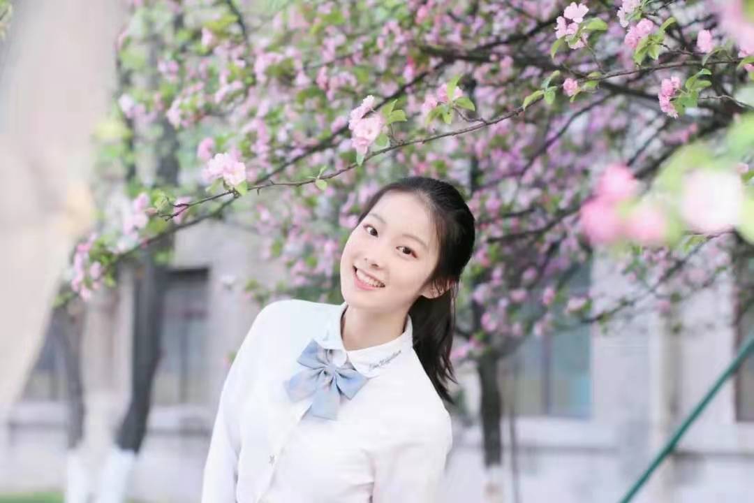 陕西00后女神学霸：少年班天才，创办个人电台，颜值高、成绩更高！