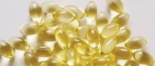 脂肪粒和眼霜有什么关系,眼霜用了长脂肪粒是为什么