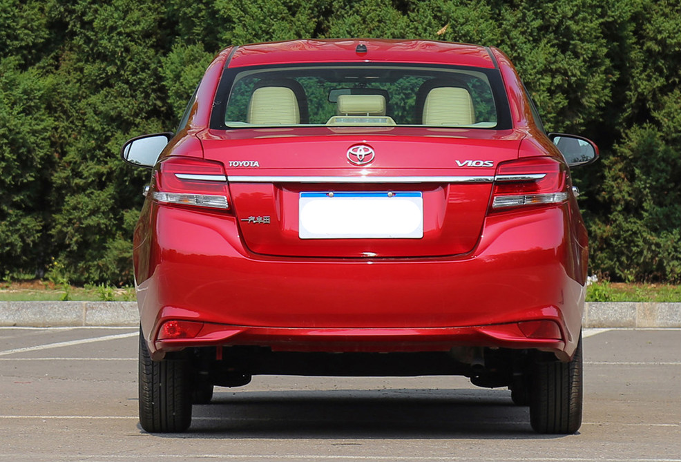 丰田的代步首选,标配ABS、ESP,满油能跑700KM,最低才5万多