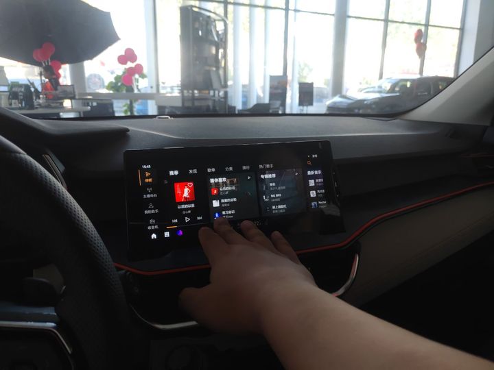 领克01和领克06对比,领克06phev落地价