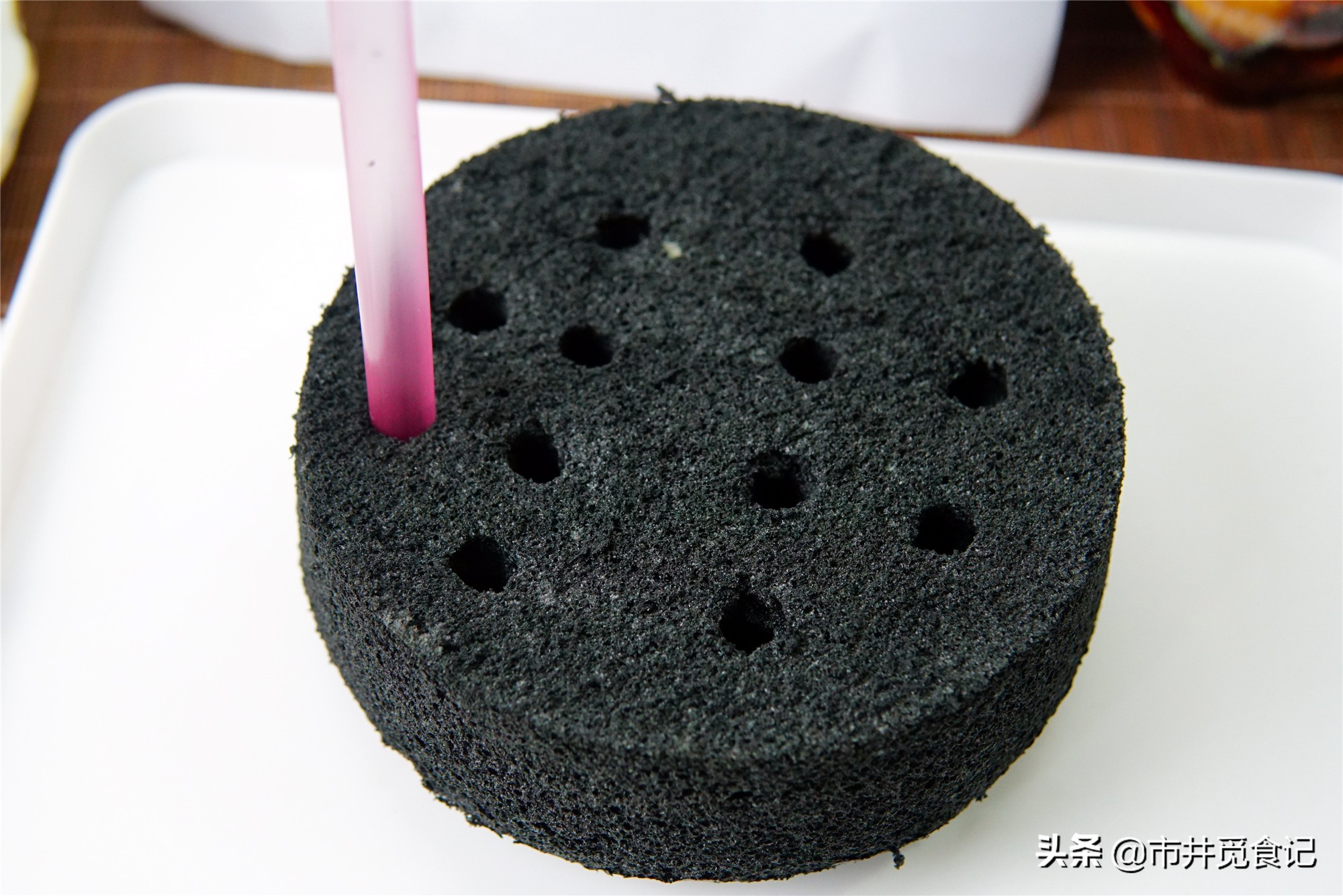 愚人节吃甜品,愚人节吃炸酱面