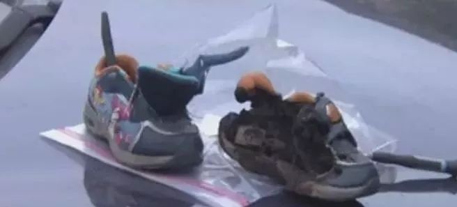 小孩爱穿的鞋,小朋友穿的鞋突然自燃