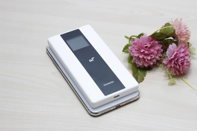 买5g手机还是华为5g随身wifi,华为5g对比中兴5g随身wifi