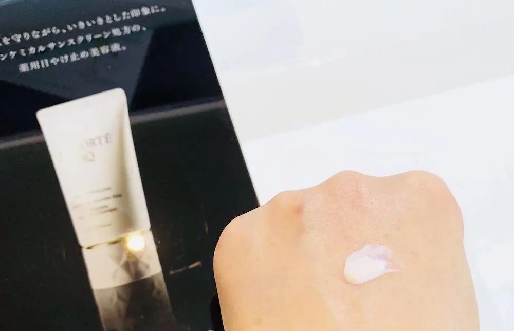 安耐晒防晒蓝色和白色,日本防晒黑科技