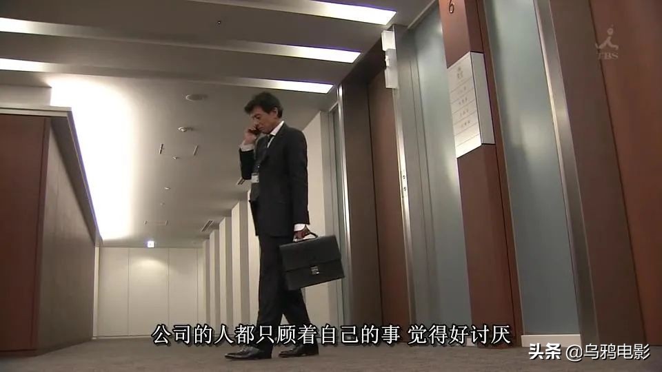 我爸和我灵魂互换后，这羞耻尴尬的生活...