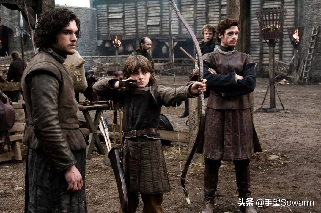 引来无数从不追剧的学者教授追捧,《权力的游戏》到底好在哪里
