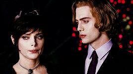 暮光之城贝拉女儿合成照片,暮光之城贝拉死而复生初见女儿