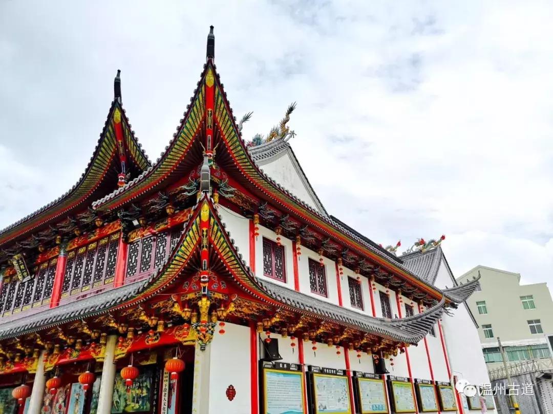 平阳鸣山古村落图片,千年古村平阳县鸣山村古城夜景