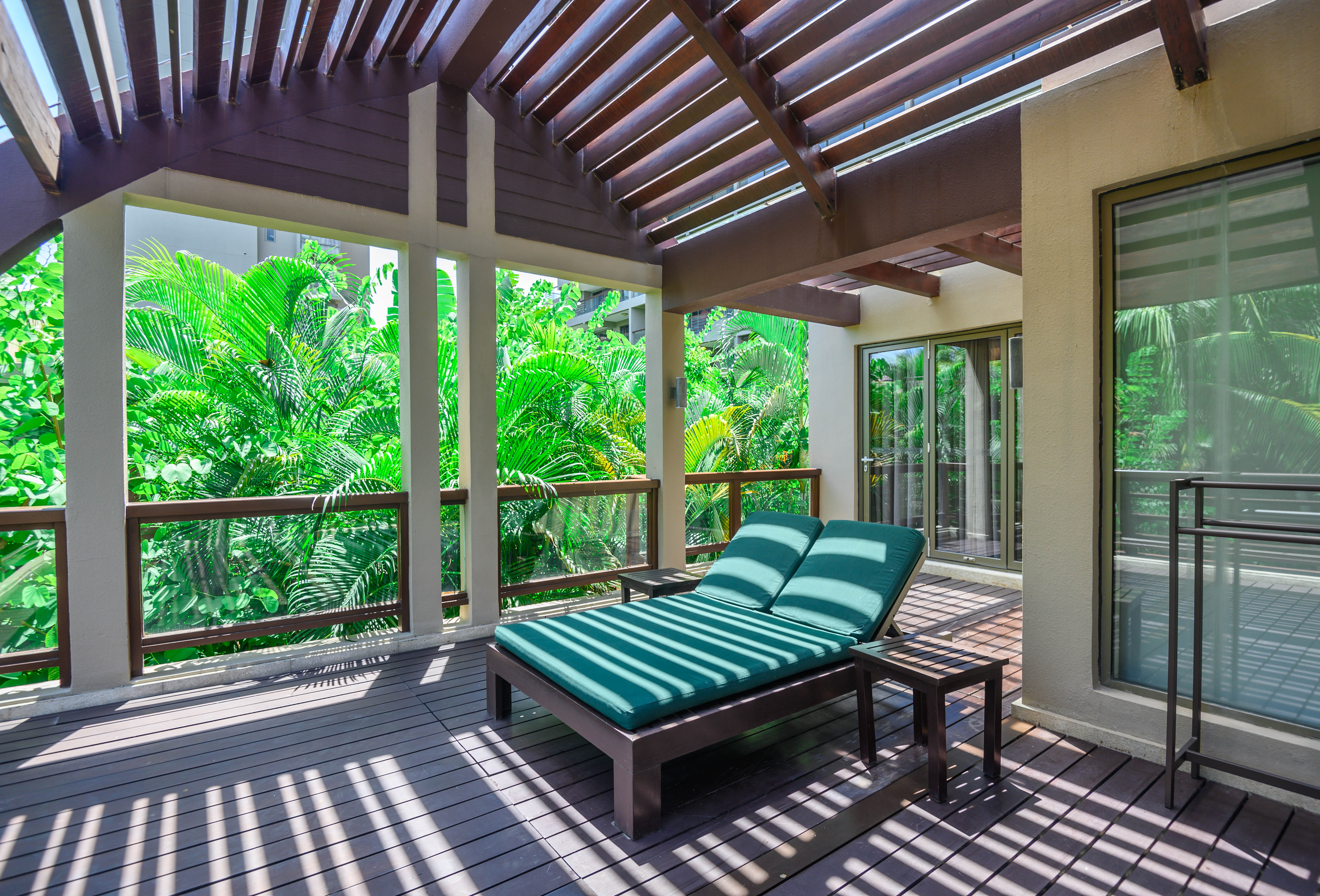 夏天的三亚海边有多热,三亚的夏天比广州和深圳都要凉快