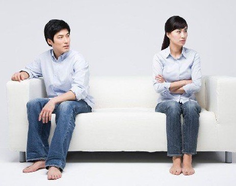 在感情中不能正常对待对方怎么办,情侣之间的感情该怎么磨合