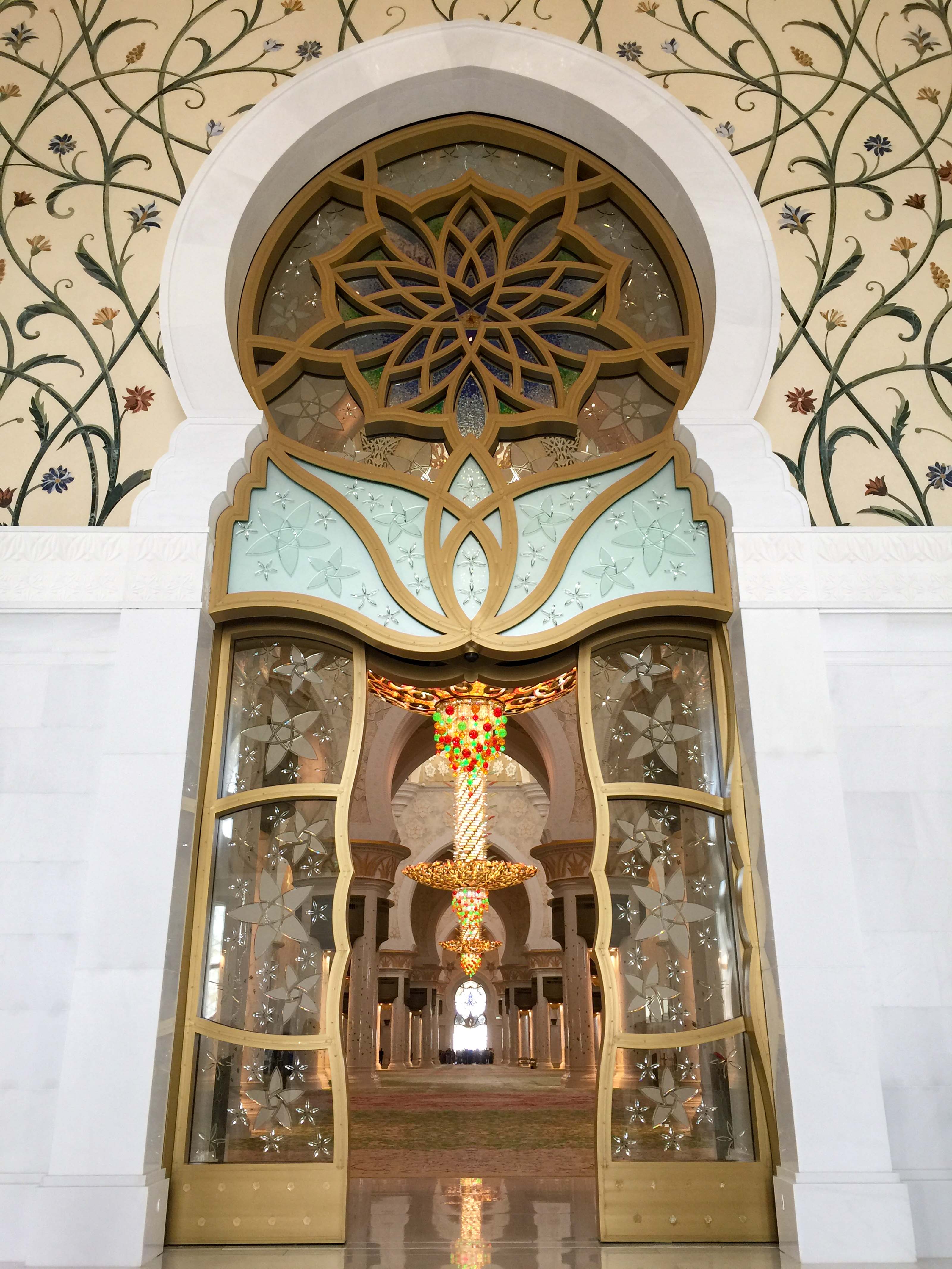 最奢华最漂亮阿布扎比的清真寺,最奢华清真寺谢赫扎伊德