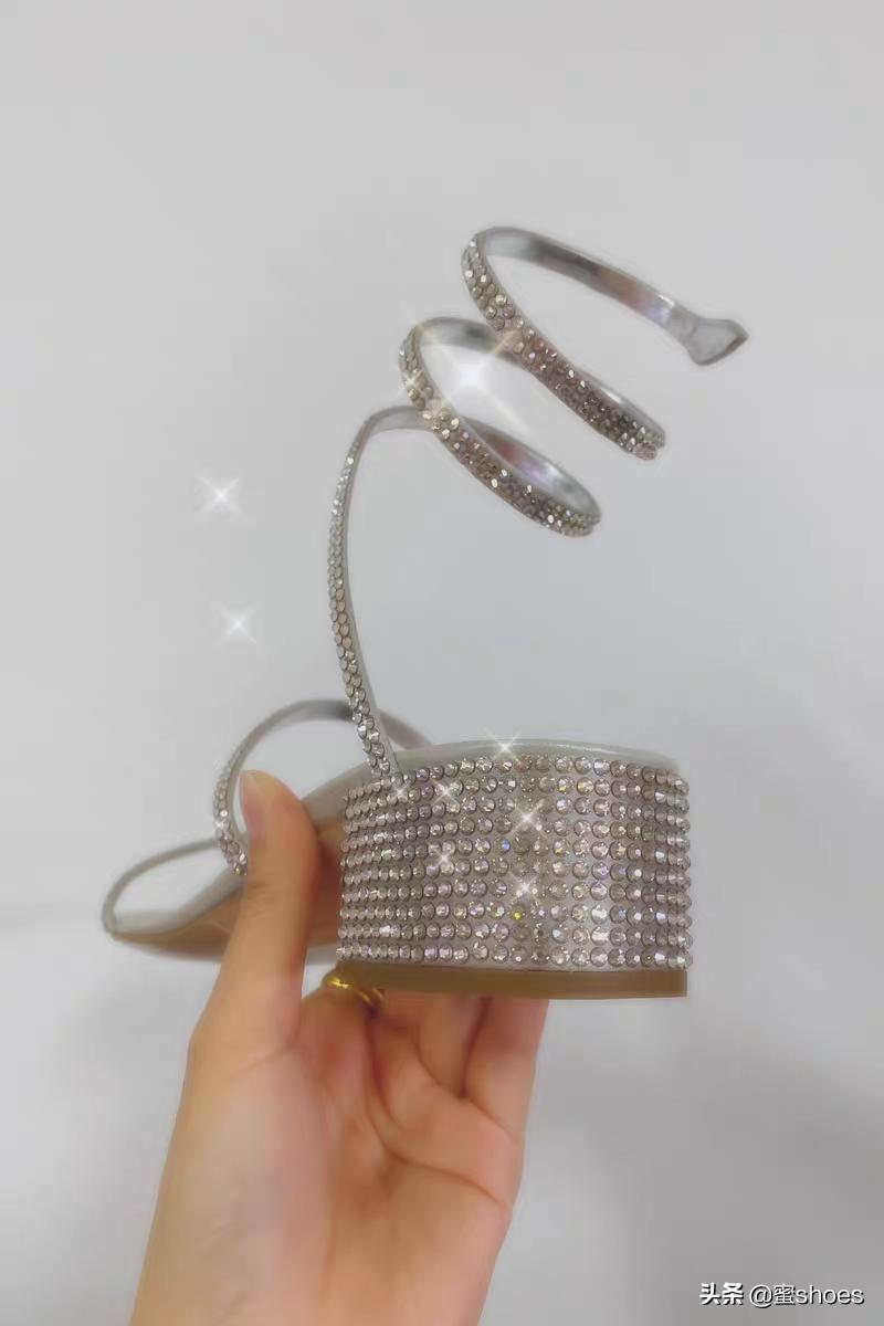 renecaovilla凉鞋仿品,renecaovilla蛇形水钻凉鞋