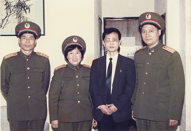 “气功大师”严新:90年代引起“气功热”,记录磁带卖80一盒