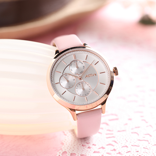 女生会对戴手表的男人更有好感吗,为什么有的女生戴手表有气质