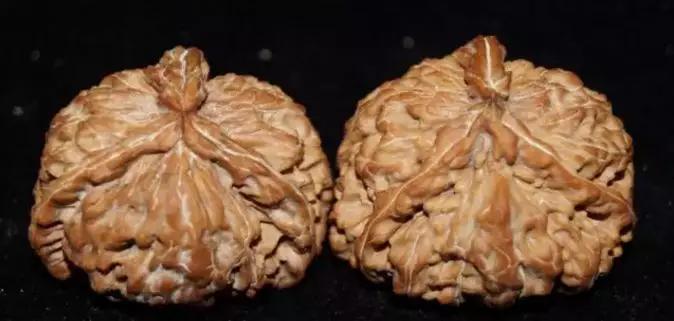 刚收到的文玩核桃刷出来有色差,文玩核桃有色差如何处理