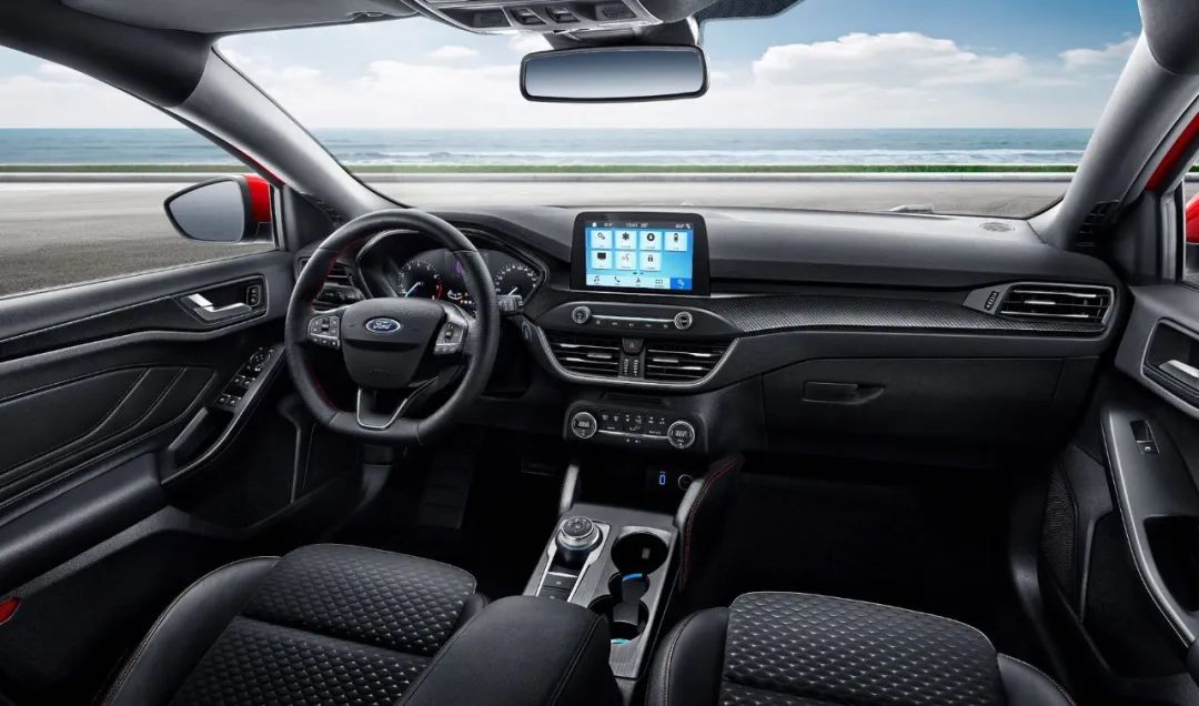 福克斯stline碰撞测试中保研,2012福特福克斯安全碰撞测试