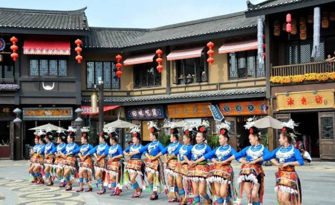 有心扶贫，无意之作”“网红”万达小镇诞生记