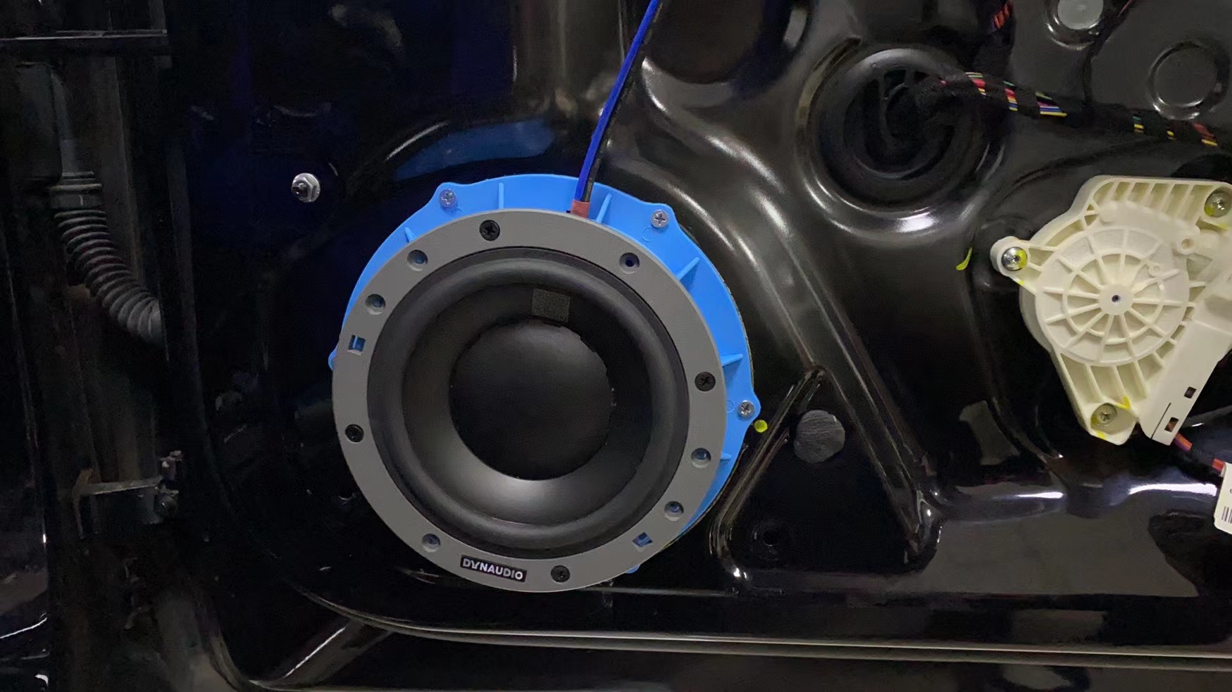 辉昂改装丹拿音响多少钱,大众辉昂改装视频播放器