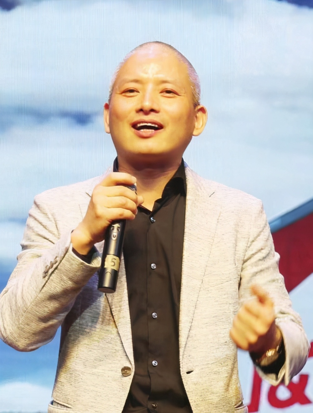 一天烧掉一个亿,快递界的“拼多多”还能走多远?|艾问人物