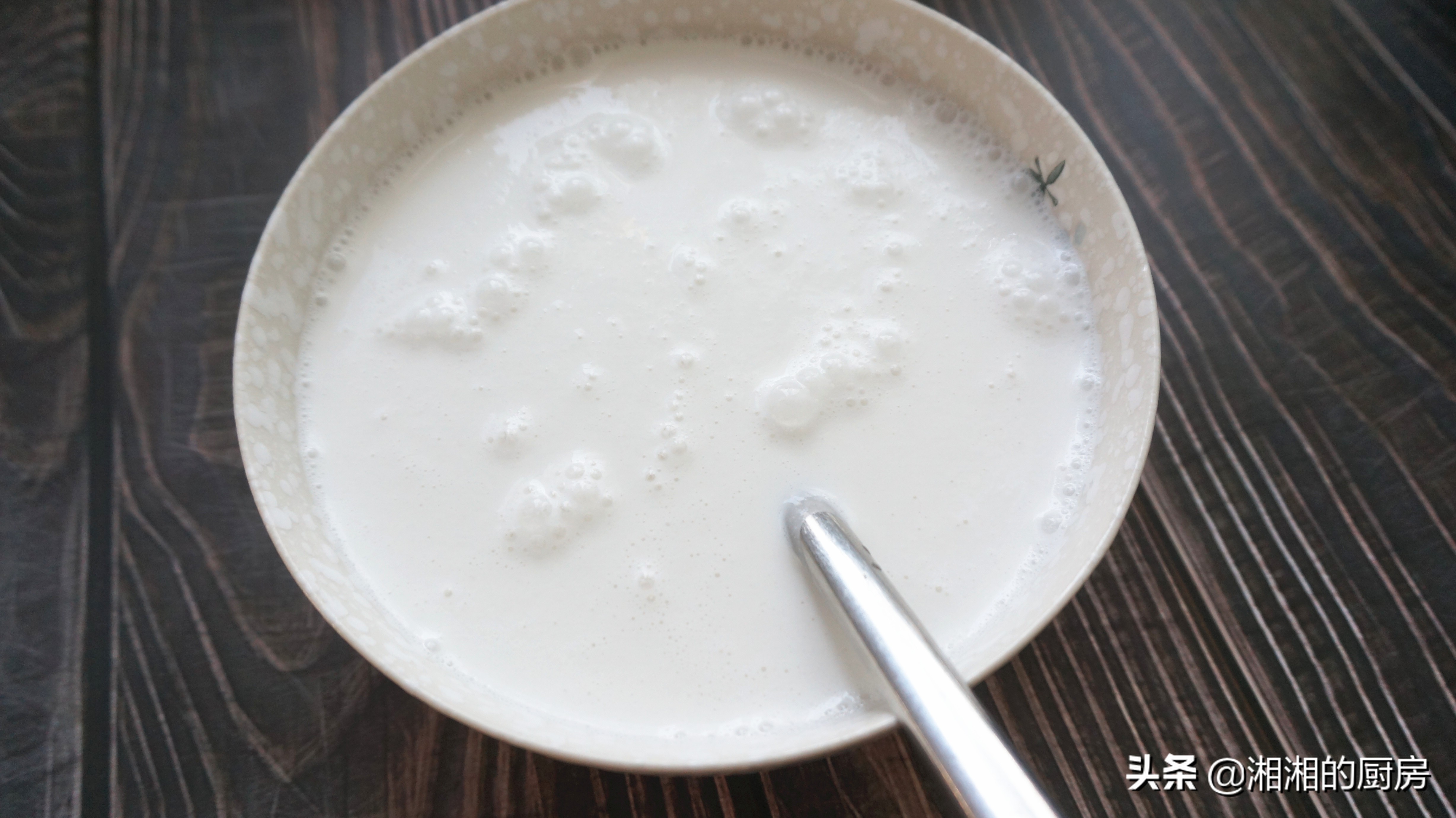 湖南手工米粉要不要泡,自做米粉不粘坨的方法
