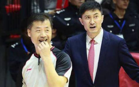 戏耍李春江的39号裁判身份揭秘！国际裁判，副教授职称，有论文