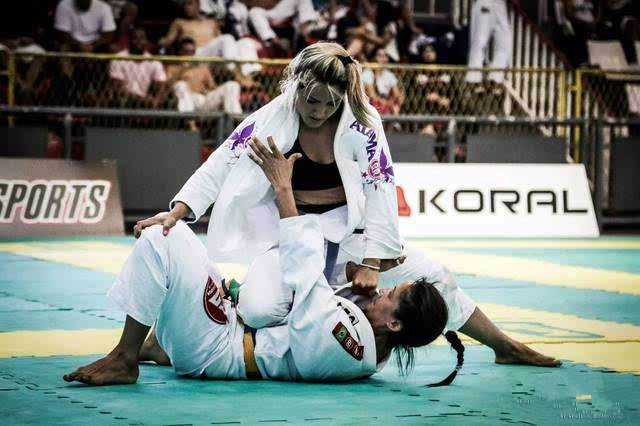 单挑哪些格斗技巧厉害一点,最强单挑格斗技