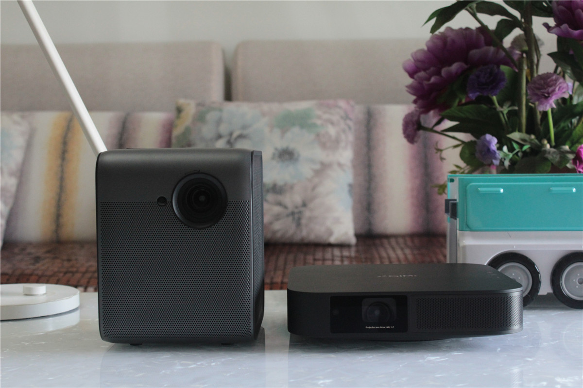 小米投影仪1代对比峰米smart,小米全色激光投影对比极米