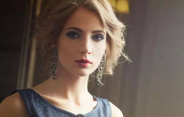 一个人不懂得奋斗会失去人生价值,不懂得奋斗的人是不值得同情的