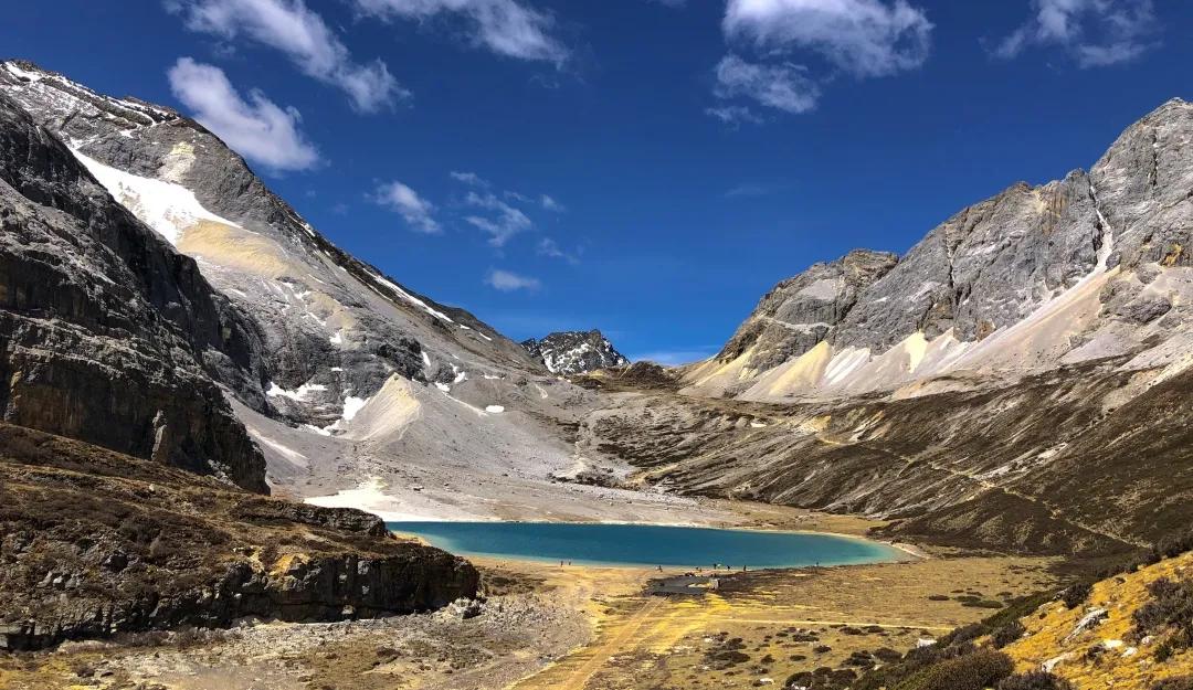 滇藏线香格里拉到稻城亚丁,成都318川藏线稻城自驾游5天路线