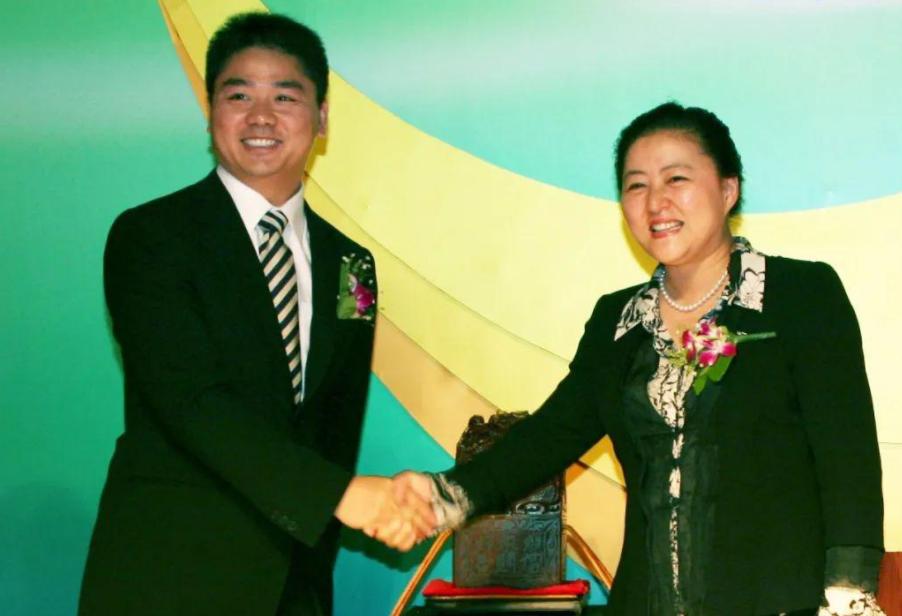 村民凑钱和鸡蛋供他上大学,村民凑钱给麦子上大学