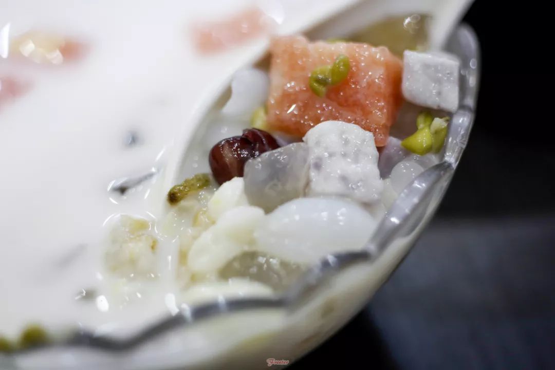 我们跟着本地人吃完这十家店，做了一份最靠谱的三亚美食线路