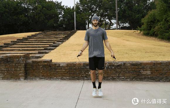 跳绳为什么会一顿一顿的,跳绳每天20分钟3000个会怎么样