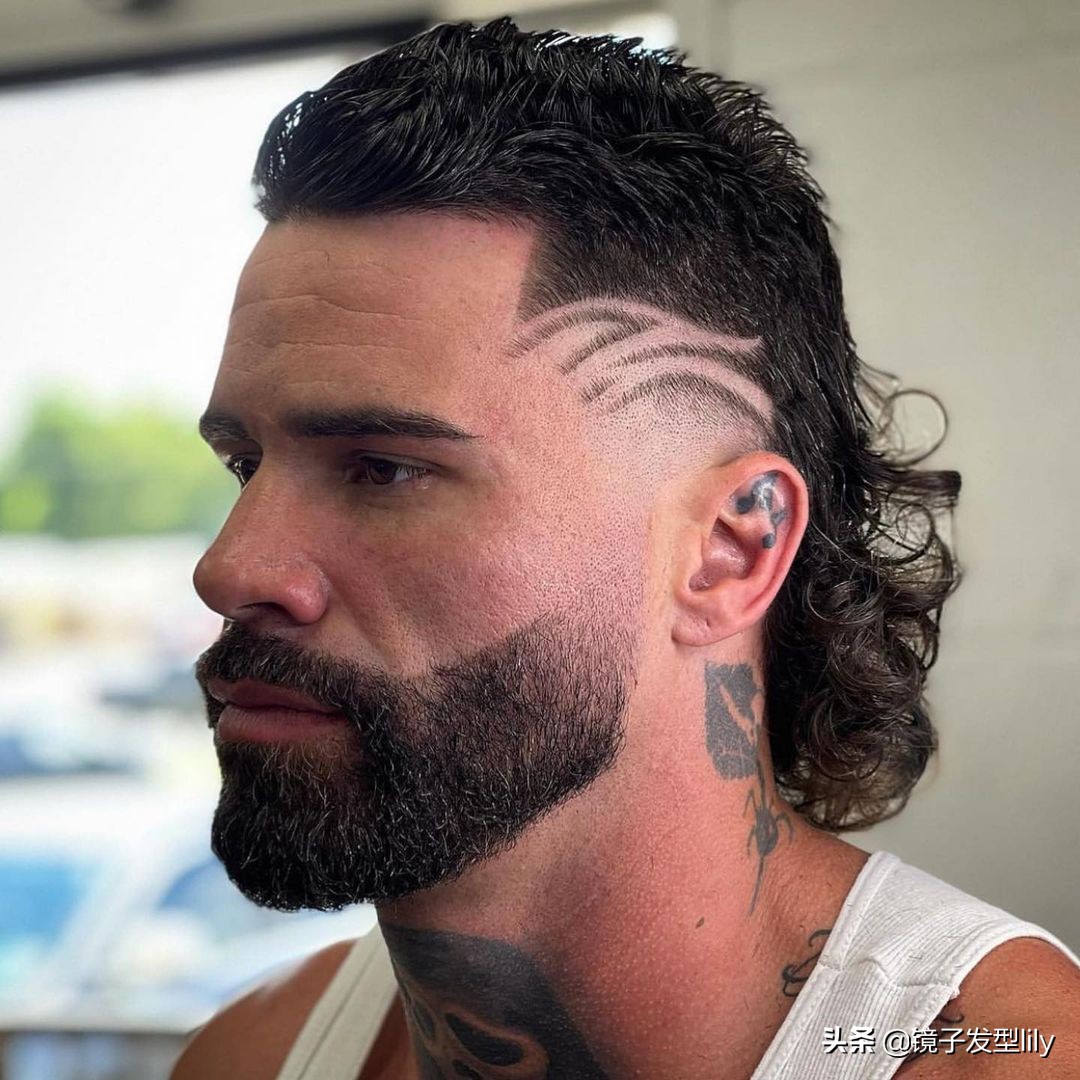 男士烫头发型推荐不明显中长发,男士发型2020流行发型侧背烫发