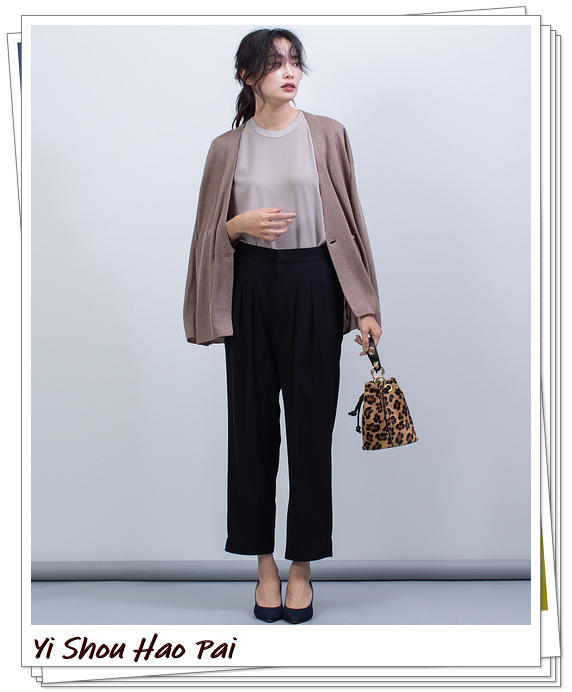 小脚裤穿搭秋季显瘦,2022最流行的秋冬小脚裤搭配