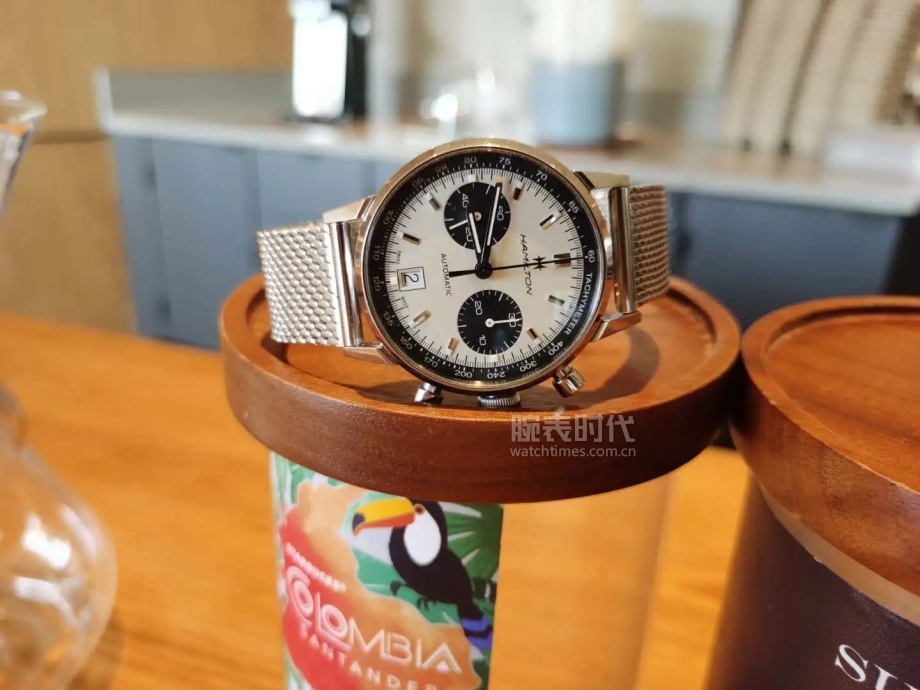 网友晒自己微信好友数量,网友晒1300手表