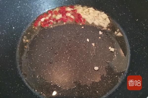 它是“菜中灵芝”，炒菜里面加几颗，不打郎中门前过，冬天别错过