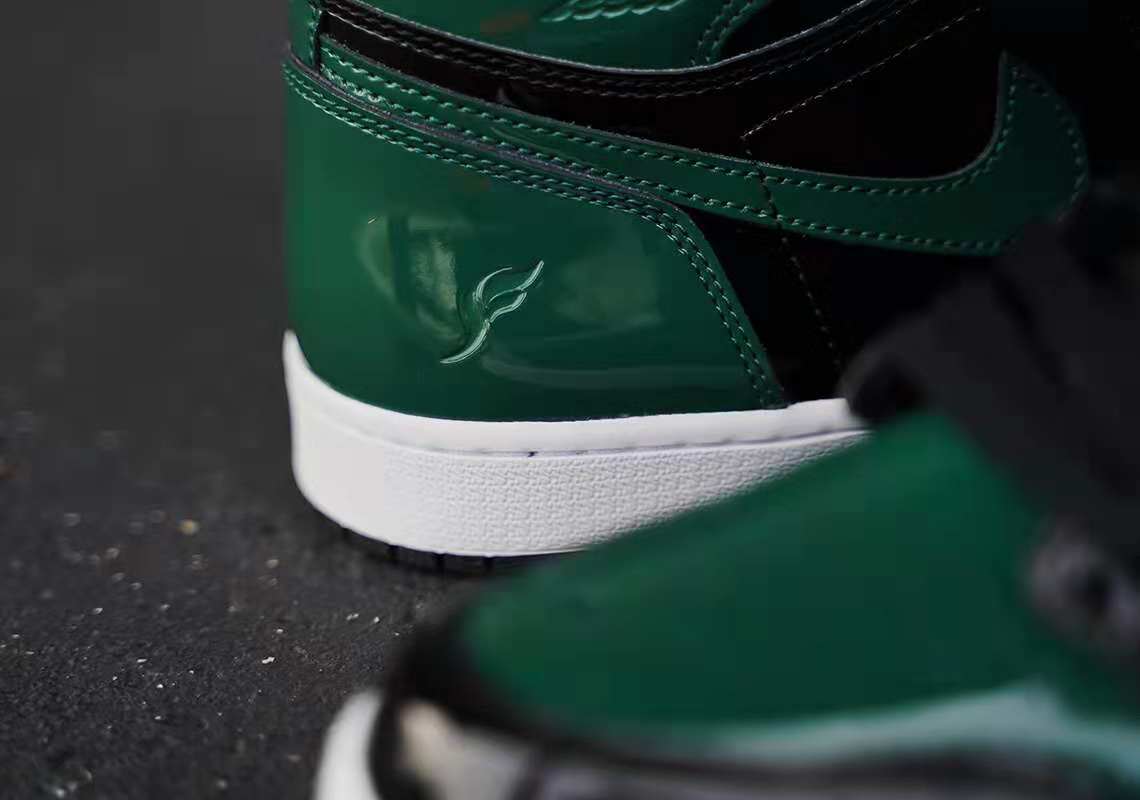 塔克总决赛黑色aj1,aj1灰白高帮最新发售的是限量款吗