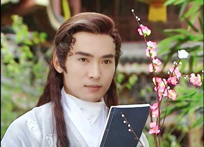 陈奕迅秃顶头发稀疏,陈奕迅同款发际线怎么补救