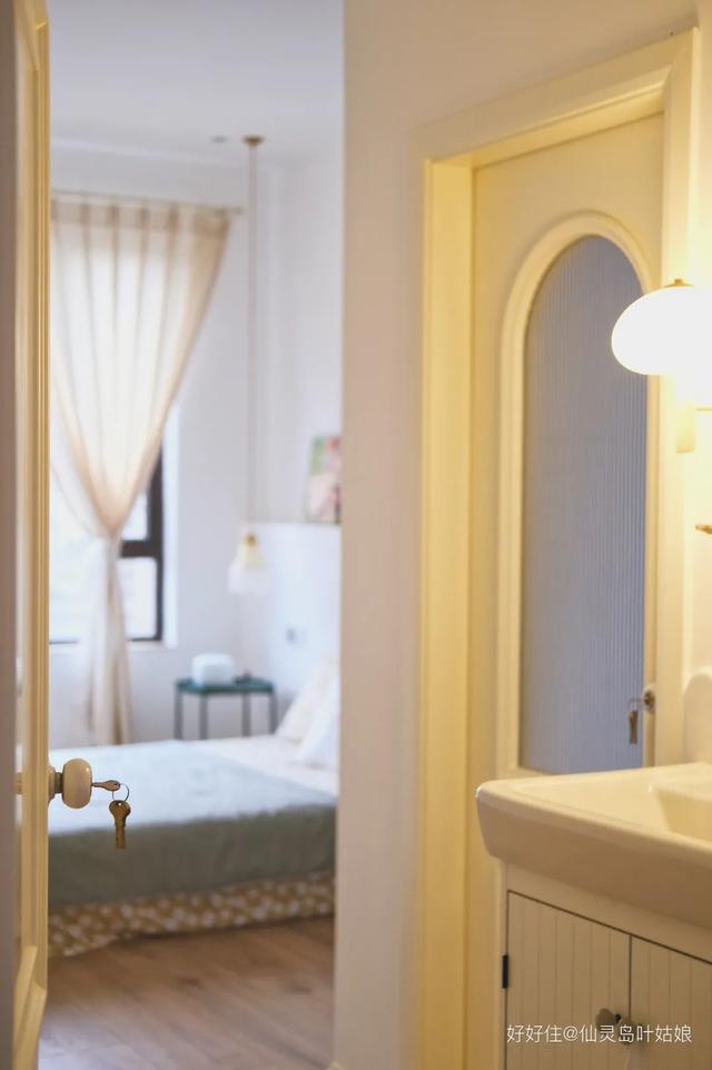 客厅不放家具怎么布置,客厅不大怎样摆家具