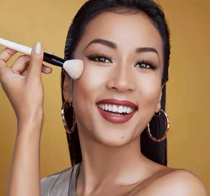 学会Rihanna、钟楚曦、张韶涵的高光技能,比打10针玻尿酸都管用